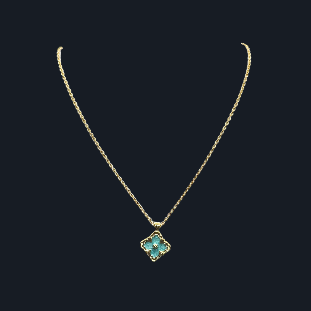 diamond pearlescent necklace