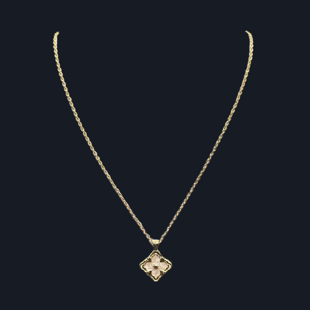 diamond pearlescent necklace